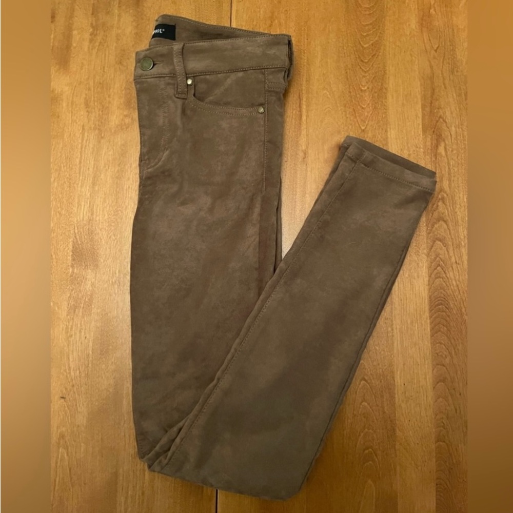 Liverpool Faux Suede Abby Skinny Pant